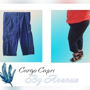 🌸Plus Size Avenue Navy Cargo Capri Pants